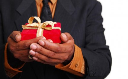 Не следует дарить мужчине на